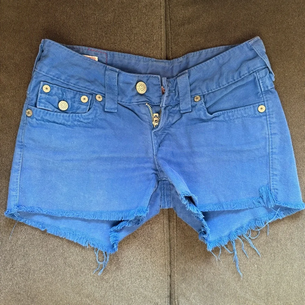 True Religion Cutoff Shorts - Picture 2 of 3